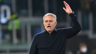 AS Roma | Mourinho, al árbitro: "Te mandaron a propósito, te mandó la Juve..." - en.as.com