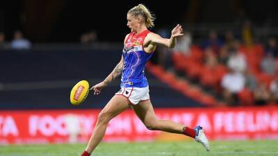 Tayla Harris helps Melbourne edge Brisbane Lions by three points in AFLW thriller