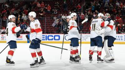 Barkov leads Panthers to win over Blackhawks