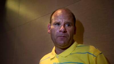 Steve Fonyo, who lost leg to cancer and ran across Canada to raise funds, dead at 56 - cbc.ca - Canada