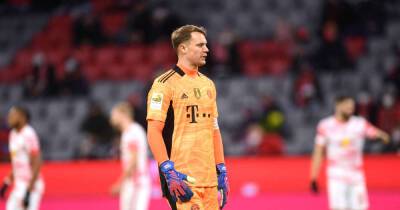 Soccer-Bayern captain Neuer returns to training after surgery