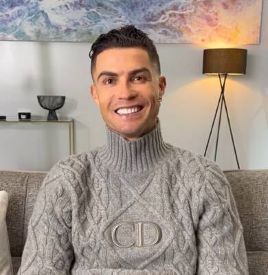 El carísimo jersey con el que Cristiano celebra sus 400 millones de seguidores en Instagram