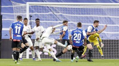 El Madrid - El Alavés - Toni Kroos - Un carril en la Liga, un arcén en Europa - en.as.com -  Santiago