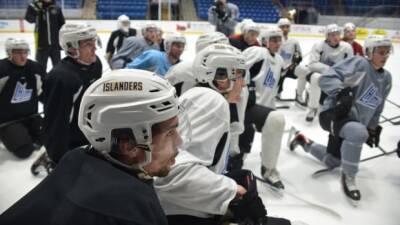 Nova Scotia - Charlottetown Islanders thrilled to play for family, fans as COVID-19 restrictions ease - cbc.ca -  Charlottetown