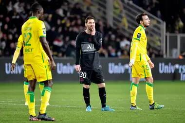 Lionel Messi - Ludovic Blas - Disasterclass Footage Emerges Of 'Finished' Lionel Messi's PSG Performance Vs Nantes, Fans Call It A Total 'Shipwreck' - sportbible.com - Britain - Argentina