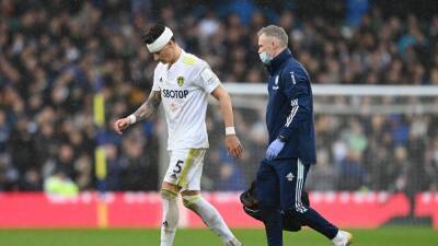 'Staff acted impeccably' - Marcelo Bielsa defends medical staff after Robin Koch plays with concussion
