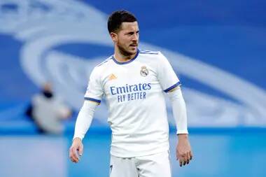 Samuel Eto - John Terry - Hilarious Video Resurfaces Of Eden Hazard Crying With Laughter At Branislav Ivanovic Speaking English - sportbible.com - Britain - Russia - Spain - Serbia -  Moscow -  Saint Petersburg