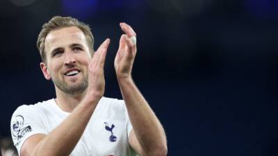 Kane has to play for Spurs even on one leg, says Conte