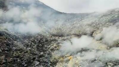 La última imagen del volcán de La Palma: alta emisión de gases dos meses después