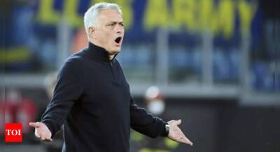 Jose Mourinho - As Roma - AS Roma coach Mourinho handed two-game touchline ban - timesofindia.indiatimes.com - Portugal - Italy