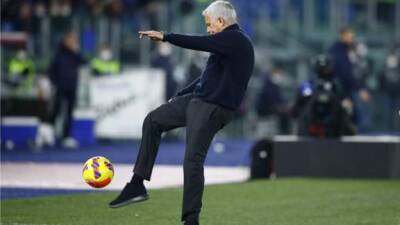 Jose Mourinho - Jose Mourinho: Roma boss given two-match touchline ban - bbc.com - Manchester - Portugal - Italy