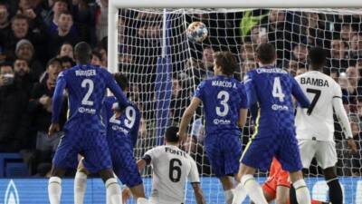Advantage Chelsea in Champions League tie