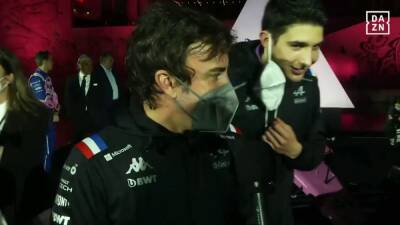 La gran reacción de Alonso cuando irrumpe Ocon en plena entrevista con el famoso "plan" - en.as.com - Madrid