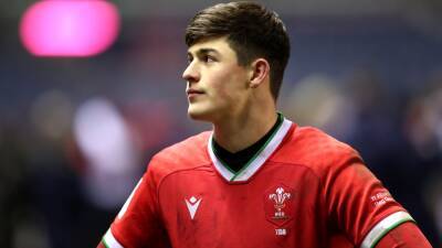 Wales set to leave Louis Rees-Zammit out for England clash at Twickenham