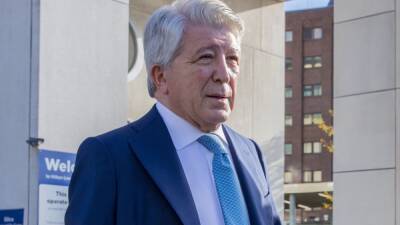 Enrique Cerezo - Cerezo: "João Félix es magnífico, pero siempre lo tienen en el suelo" - en.as.com - Manchester