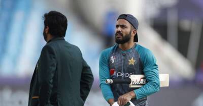Cricket-Pakistan's Nawaz ruled out of Australia tests with injury