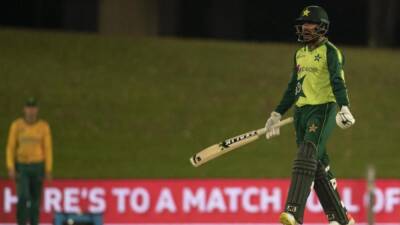 Pakistan's injured Nawaz out of Aust Tests