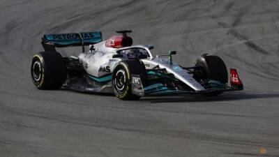 Hamilton calls for 'non-biased' F1 stewards