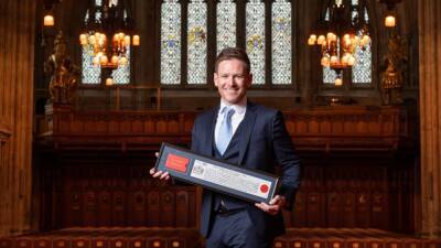 Eoin Morgan - Eoin Morgan becomes a Freeman in the City of London - rte.ie -  Dublin