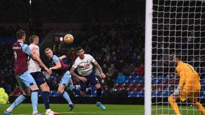 Ben Mee heads Burnley to crucial win over Tottenham Hotspur, who suffer top four setback