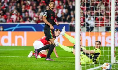 Sébastien Haller scores at both ends as Ajax earn draw at Benfica