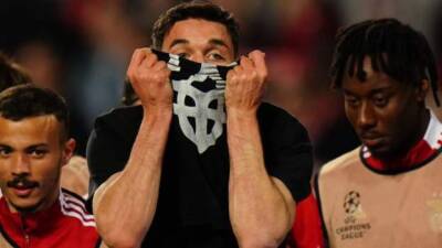 Darwin Núñez - Diogo Gonçalves - Paulo Bernardo - Jan Vertonghen - Benfica 2-2 Ajax: Roman Yaremchuk levels and unveils Ukraine emblem - bbc.com - Russia - Ukraine - Netherlands -  Amsterdam -  Lisbon