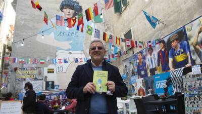 Diego Maradona - Nápoles Vs. Barcelona El día que Maradona bajó al fango en Acerra - en.as.com