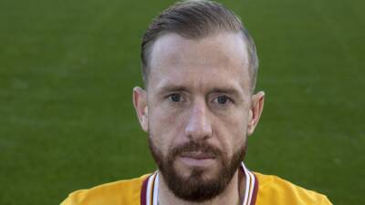 Motherwell striker Kevin Van Veen could face Rangers after injection