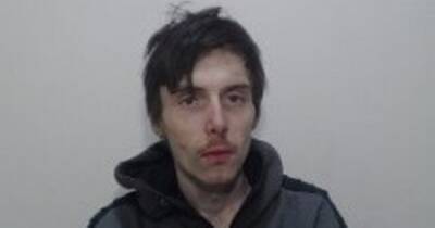 Predatory thief, 28, told victims 'I have a knife and I'm not afraid to use it' before marching them to cash point - manchestereveningnews.co.uk - county Hall