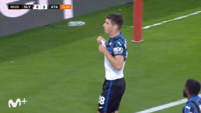 La celebración de gol del mejor futbolista de Ucrania que es todo un llamamiento mundial - en.as.com - Madrid