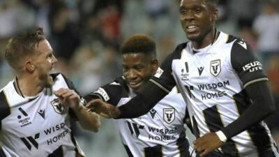 Bulls look to continue roar toward ALM top - 7news.com.au
