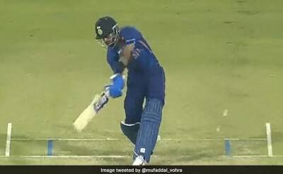Watch: Shreyas Iyer's "No Look 90 Metre Six" In 1st T20I vs Sri Lanka