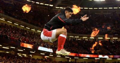 Eddie Jones - Manu Tuilagi - Wayne Pivac - Rugby evening headlines as England internationals say Wales will get smashed and Rees-Zammit to play on Saturday - msn.com - Britain