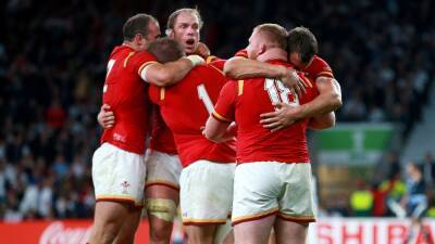 Dan Biggar calls for the spirit of 2015 as Wales target Twickenham success