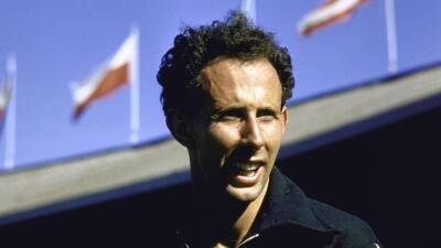 Australian athletics great John Landy remembered as an 'inspiration'