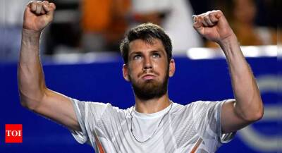 Cameron Norrie upsets Stefanos Tsitsipas in Acapulco to extend hot streak in February