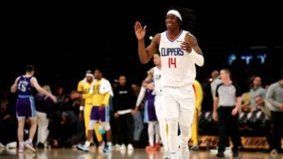 Clippers edge Lakers for 6th straight rivalry win