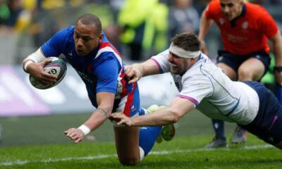 Six-try France thrash Scotland to take another step towards grand slam