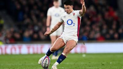 Jittery England edge out Wales at Twickenham