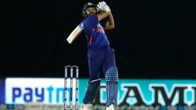 India vs Sri Lanka 3rd T20I Live Score: Dushmantha Chameera Removes Rohit Sharma To Deal India Early Blow In Chase