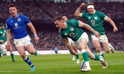 Michael Lowry - Joey Carbery - James Lowe - Kieran Treadwell - Peter Omahony - Ryan Baird - Italy thrashed by Ireland after being forced to play for an hour with 13 men - theguardian.com - France - Italy - Scotland - Ireland -  Paris