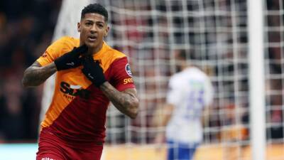 Van Aanholt apuntala la escalada del Galatasaray en Turquía - en.as.com