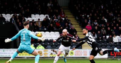 Jim Goodwin - Stephen Robinson - Jak Alnwick opens up on his St Mirren future and how Stephen Robinson has won the trust of the squad already - msn.com