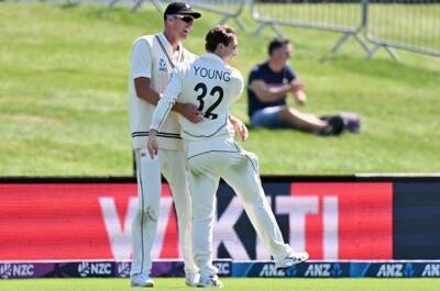 WATCH | Black Caps opener takes one of Test cricket's greatest catches to dismiss Marco Jansen