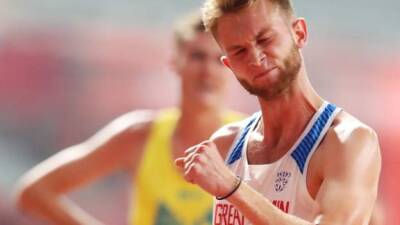 Josh Kerr: Scot records new British & European indoor mile records in Boston - bbc.com - Britain - Spain - Scotland - Ethiopia -  Boston -  Tokyo - Morocco - county Elliott