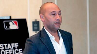 Derek Jeter - Jeter stepping down as Marlins CEO - tsn.ca