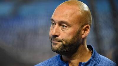 Marlins CEO Derek Jeter stepping down, selling his equity in major league club
