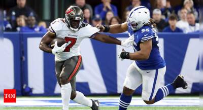 Tom Brady - Carson Wentz - Rob Gronkowski - Leonard Fournette - Jonathan Taylor - NFL: Fournette scores four touchdowns to lead Bucs past Colts - timesofindia.indiatimes.com - state New Jersey -  Indianapolis - county Bay