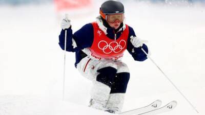 Ed Osmond - Freestyle skiing-American Owens misses first round of moguls qualifiers - channelnewsasia.com - Usa - China