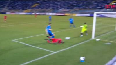 Al De-Simeone - De los goles más raros que se han visto: eso no se entrena - en.as.com - Madrid